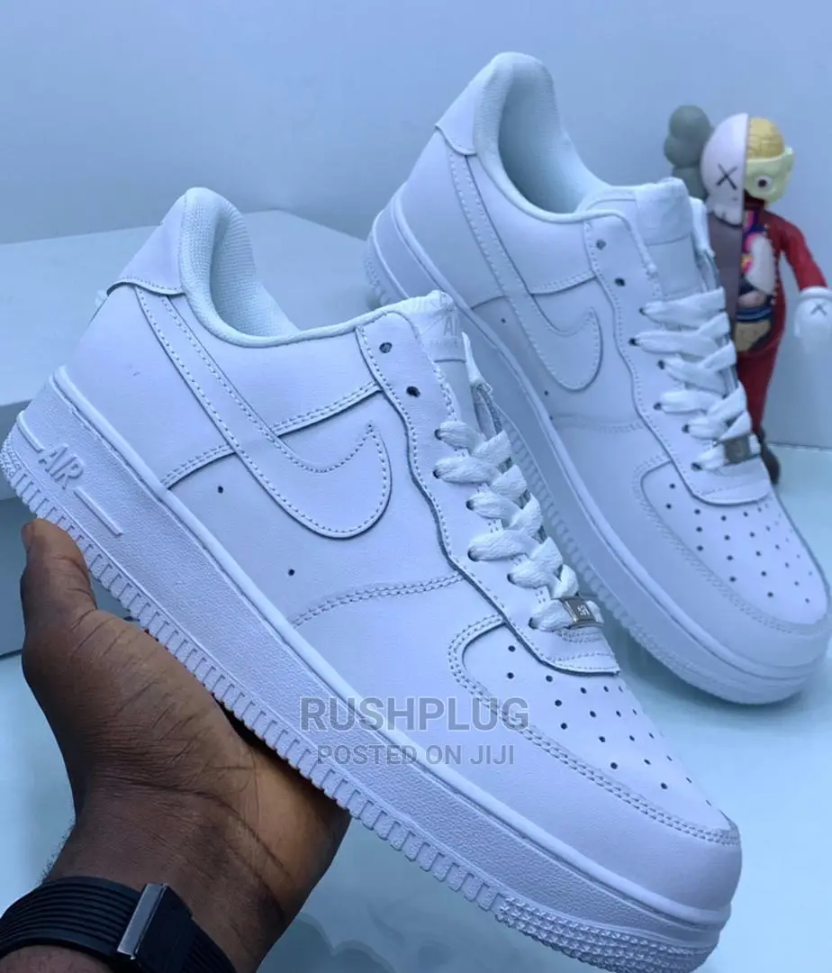 Nike Airforce 1 “Triple White”
