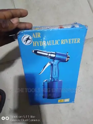 Air Hydraulic Rivets Machine