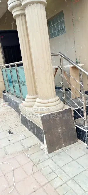 Hand Raining