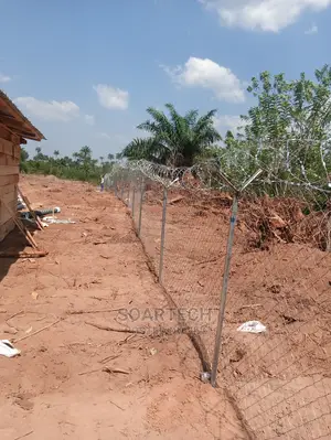 Chain Link Fencing With Barb Wire for Farm