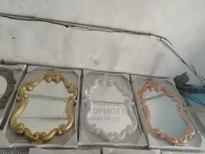 Mirror Royal Design