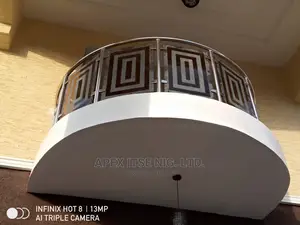 Circular Tinted Glass With Border Line