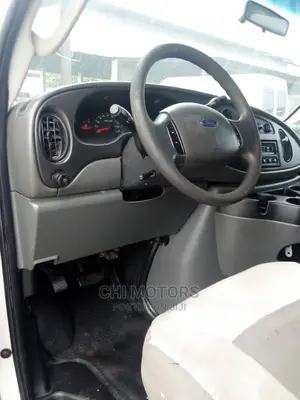 Ford E350 2006 Silver
