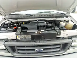 Ford E350 2006 Silver