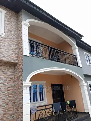 Furnished 3bdrm Block of Flats in Rainbow Estate, Odo Ona for rent