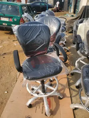 Cashier Chair