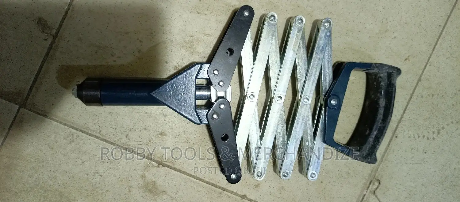 Clipse Hand Riveter