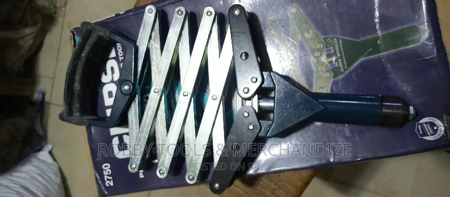 Clipse Hand Riveter