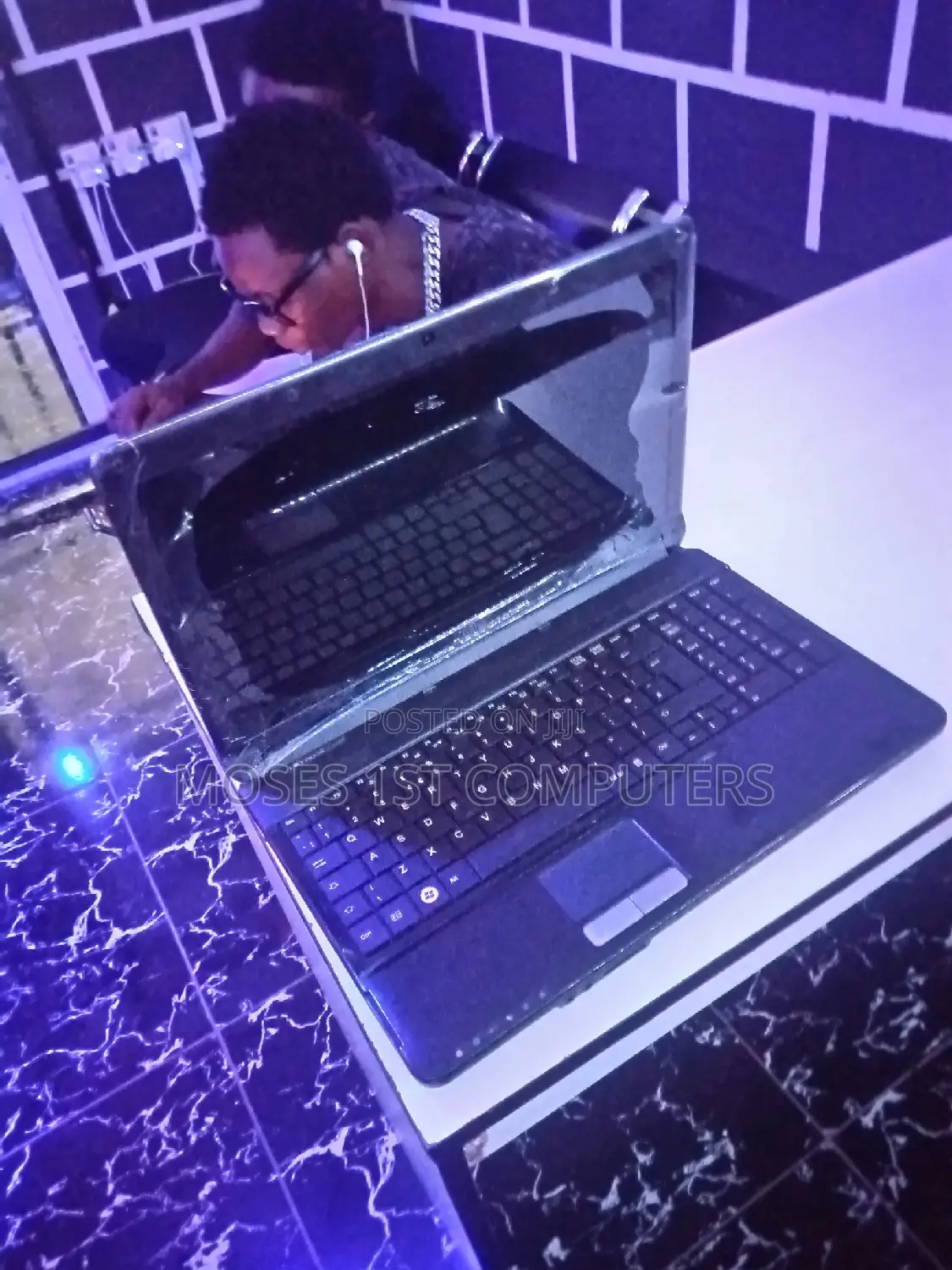 New Laptop Fujitsu 4GB Intel Core I3 SSD 500GB