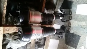 Set of Front Balloon Shocks for Mercedes Benz ML 350 W166.