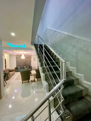 Tastfuly Furnished 4 Terrace