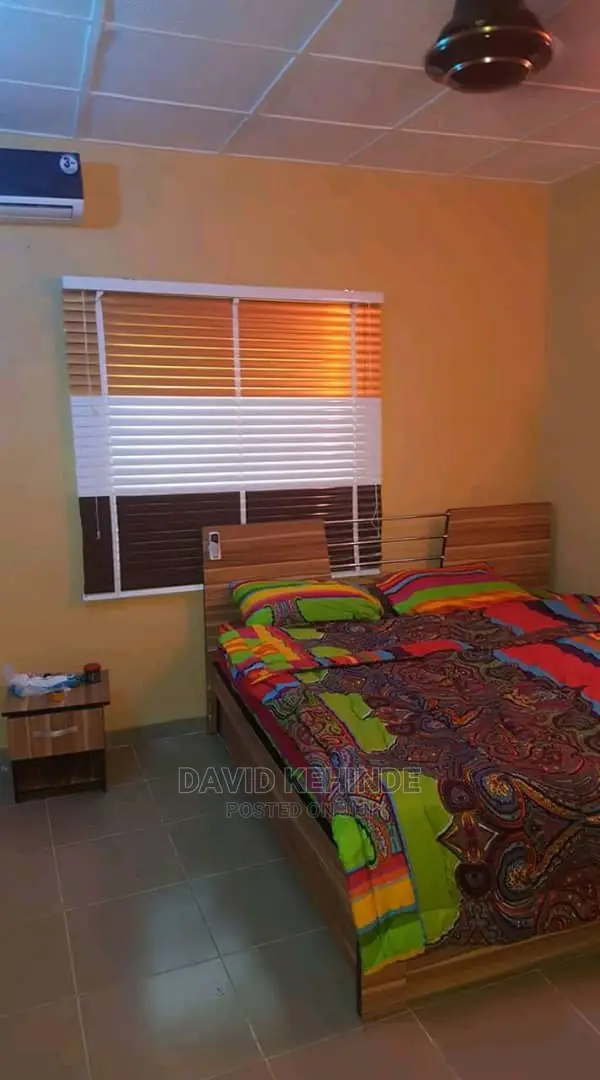 Wallpaper and Blind