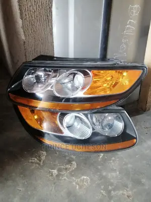 Hyundai Santafe 2009 Headlamp Tokunbo Set