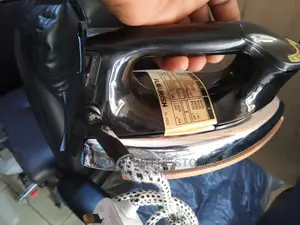 FLOURISH Pressing Iron
