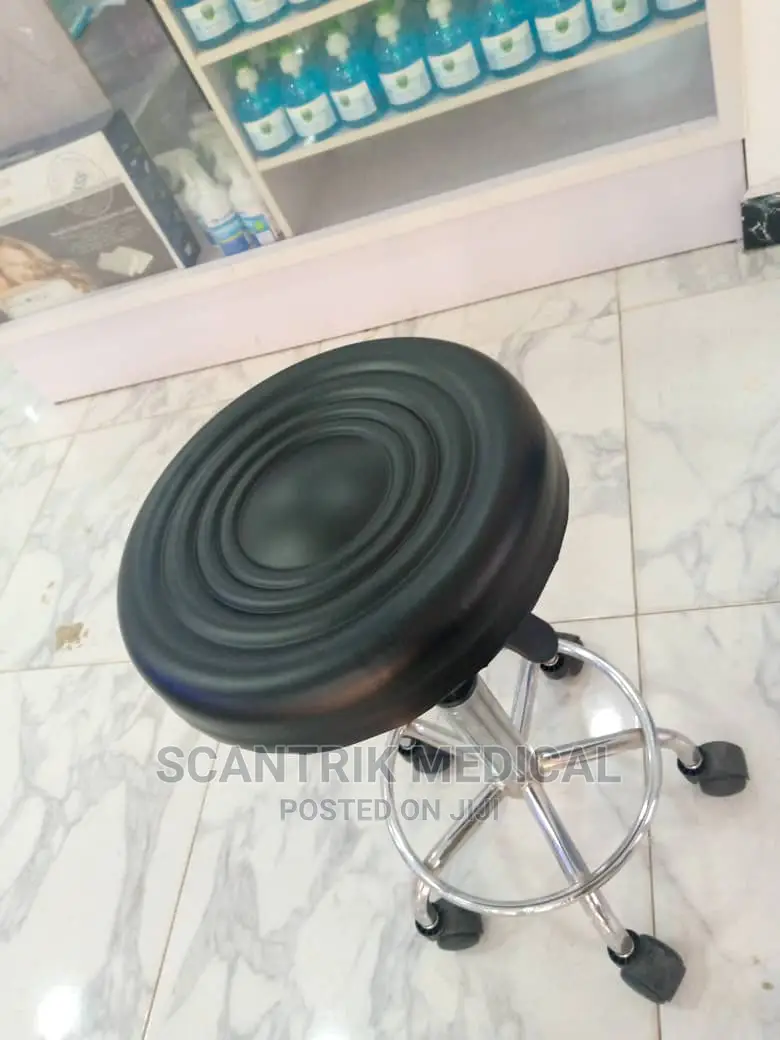 Lab Stool Round With Wheel
