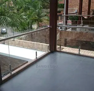 Frameless Glass Rail With Side Stud