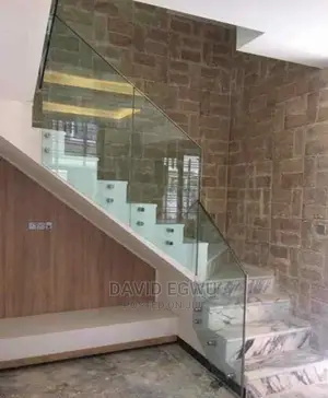 Frameless Glass Rail With Side Stud