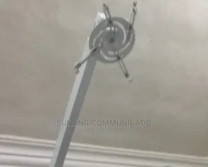 Short Throw Hanger