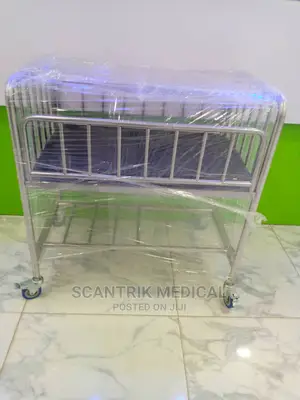 Hospital Luxurious Infant Baby Bed