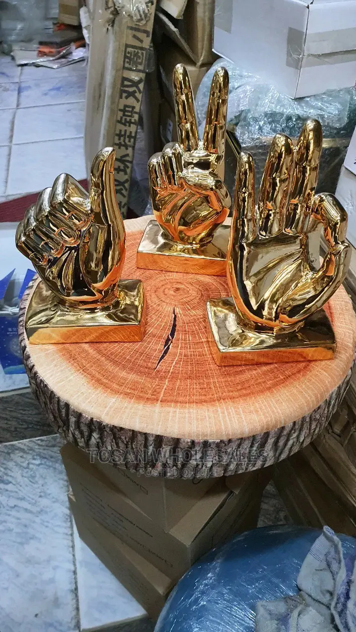 Finger Decor Statues