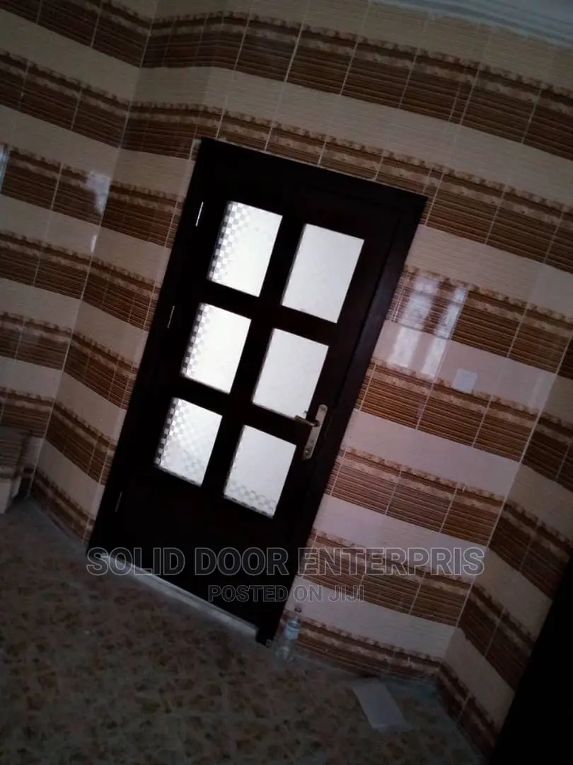 Solid HDF Doors With Glass