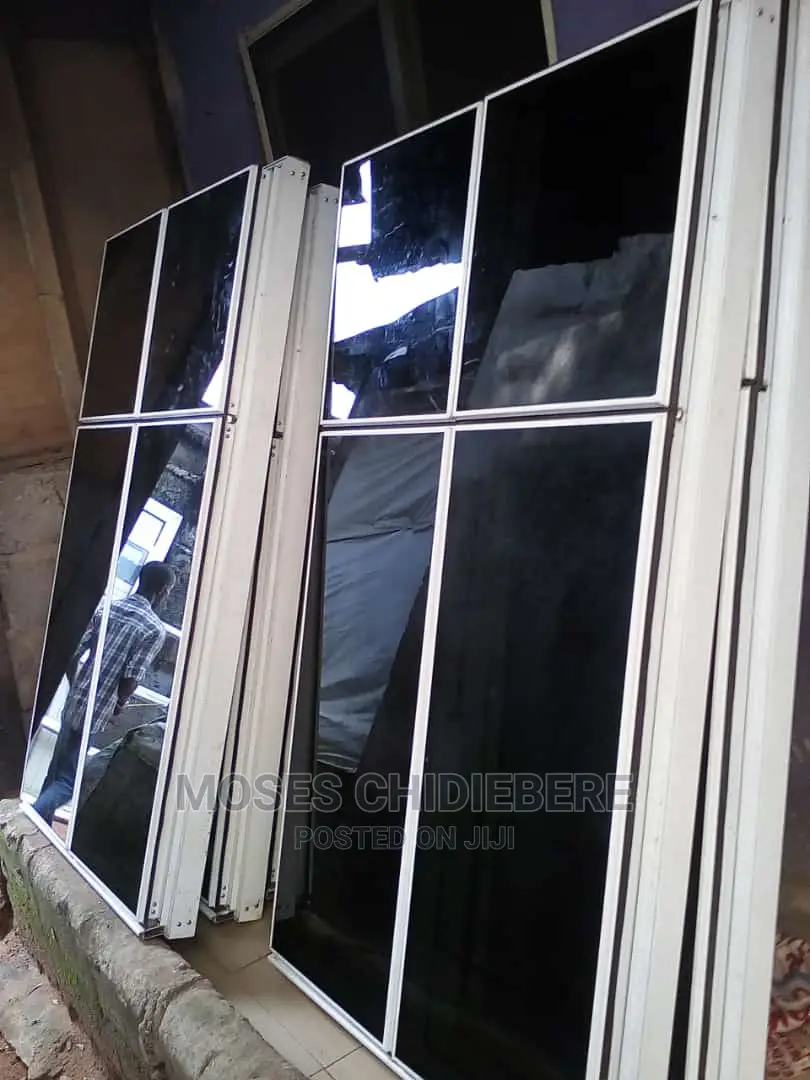 Frameless / Structural Windows