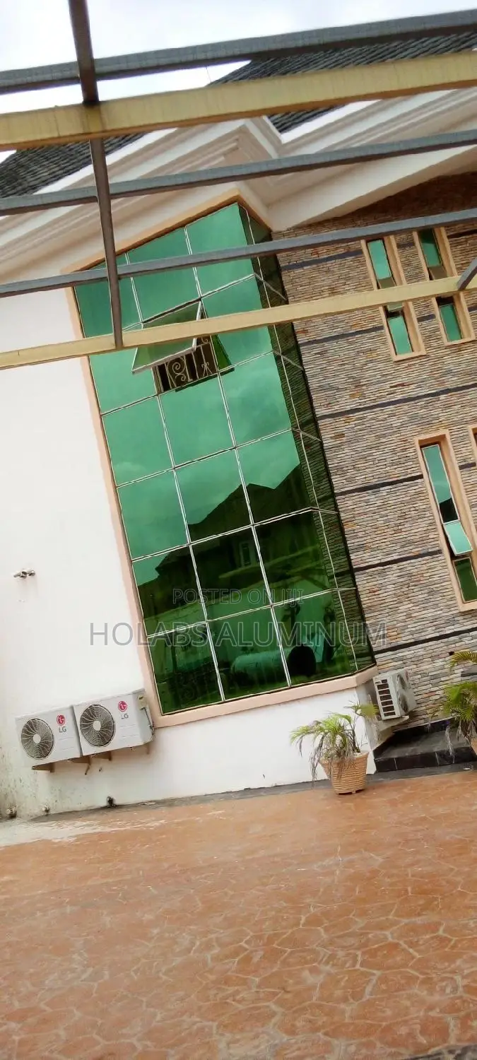 Transome Window and Sort Fixed