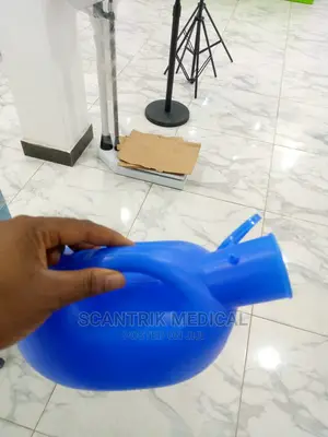 Good Quality Hospital Portable Plastic Urinal for Male