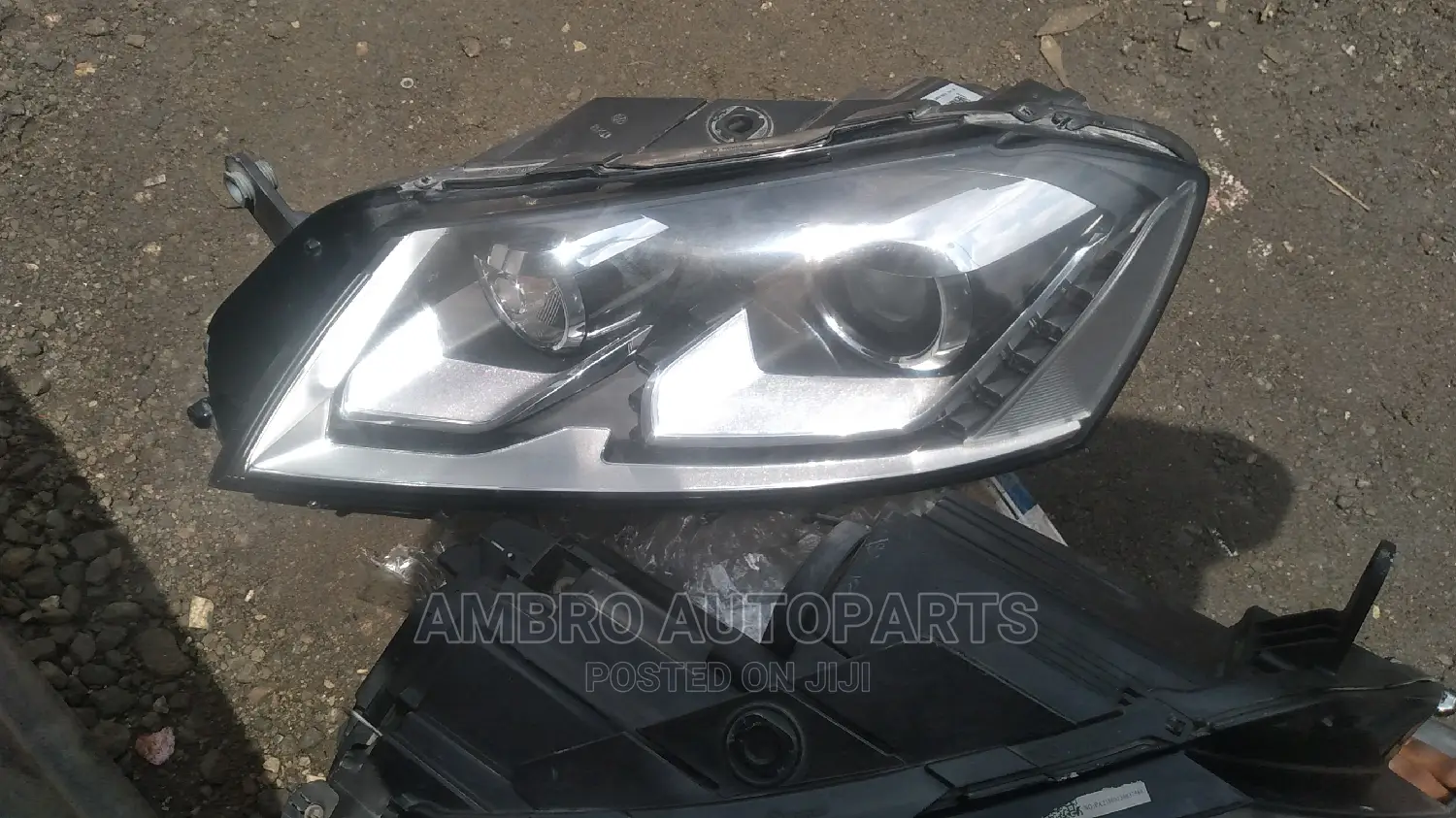Complete Head Lamp Passat Tsi 2013
