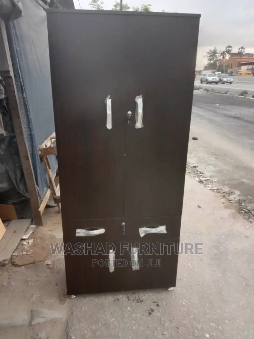 Wardrobe With Drawers