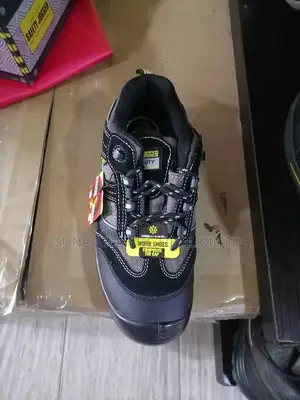 Safety Boots/ Joggers