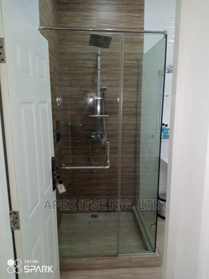 Hinge Brazed Shower Cubicle.