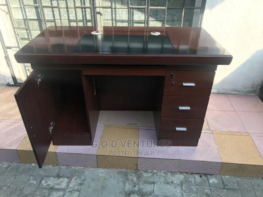 Office. Executive Table 1.6M