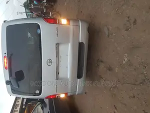 Upgrade for Toyota Hiace (Hummer Bus) to 2015 Model