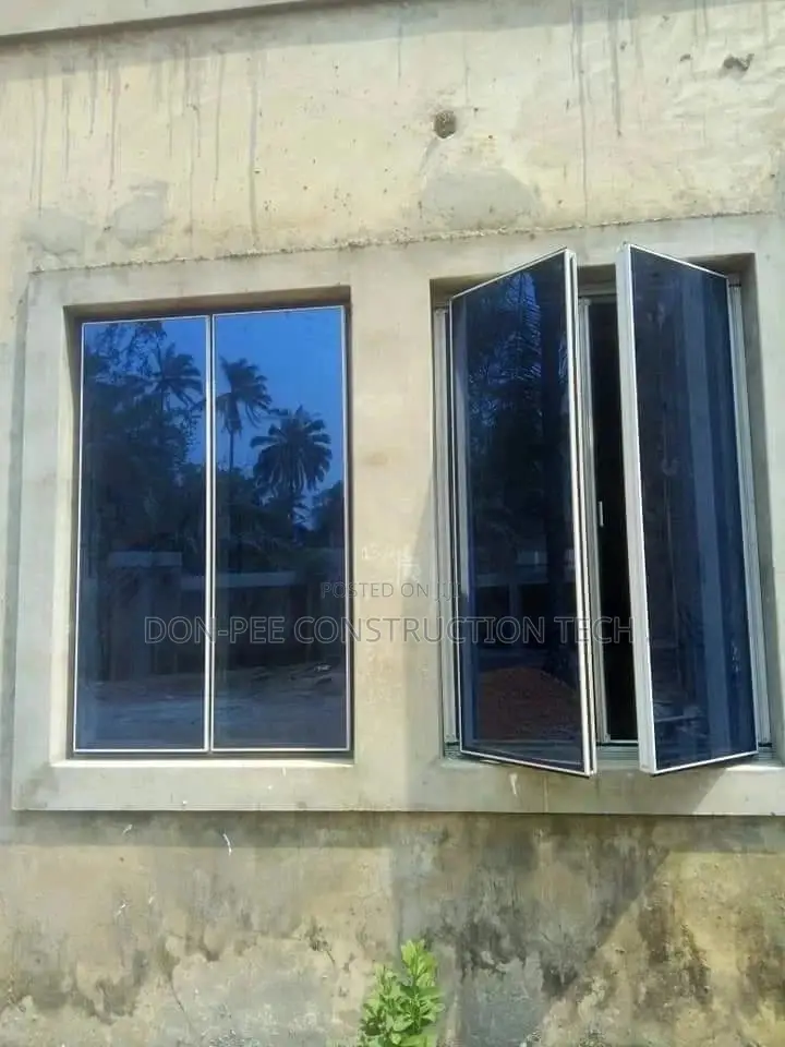 Frameless Casement Window