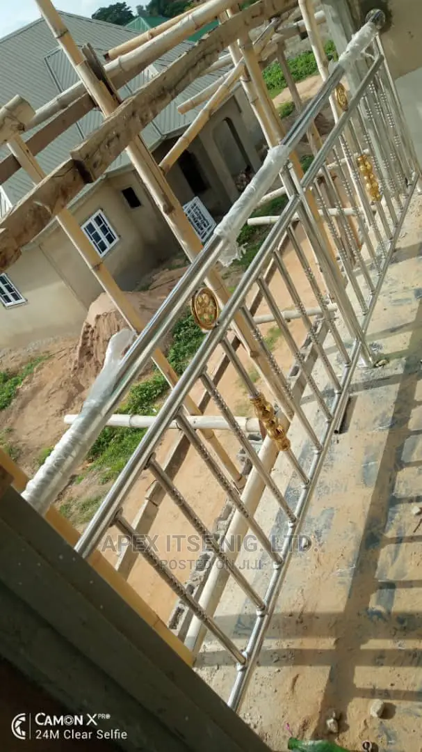 Balcony DD Railings
