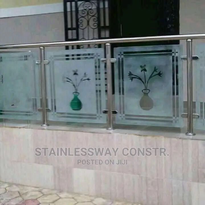 Stainless Rail Glass Design