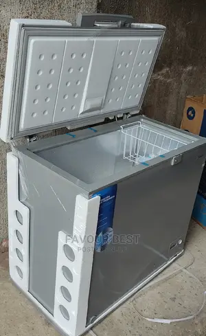 New Midea 198ltr Chest Freezer HS-258C Super Cooling 2years