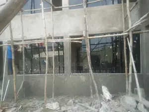 Frameless Window