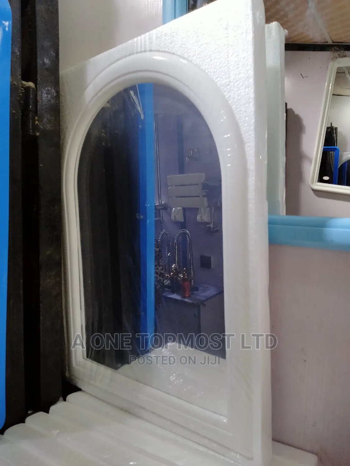 White Mirror