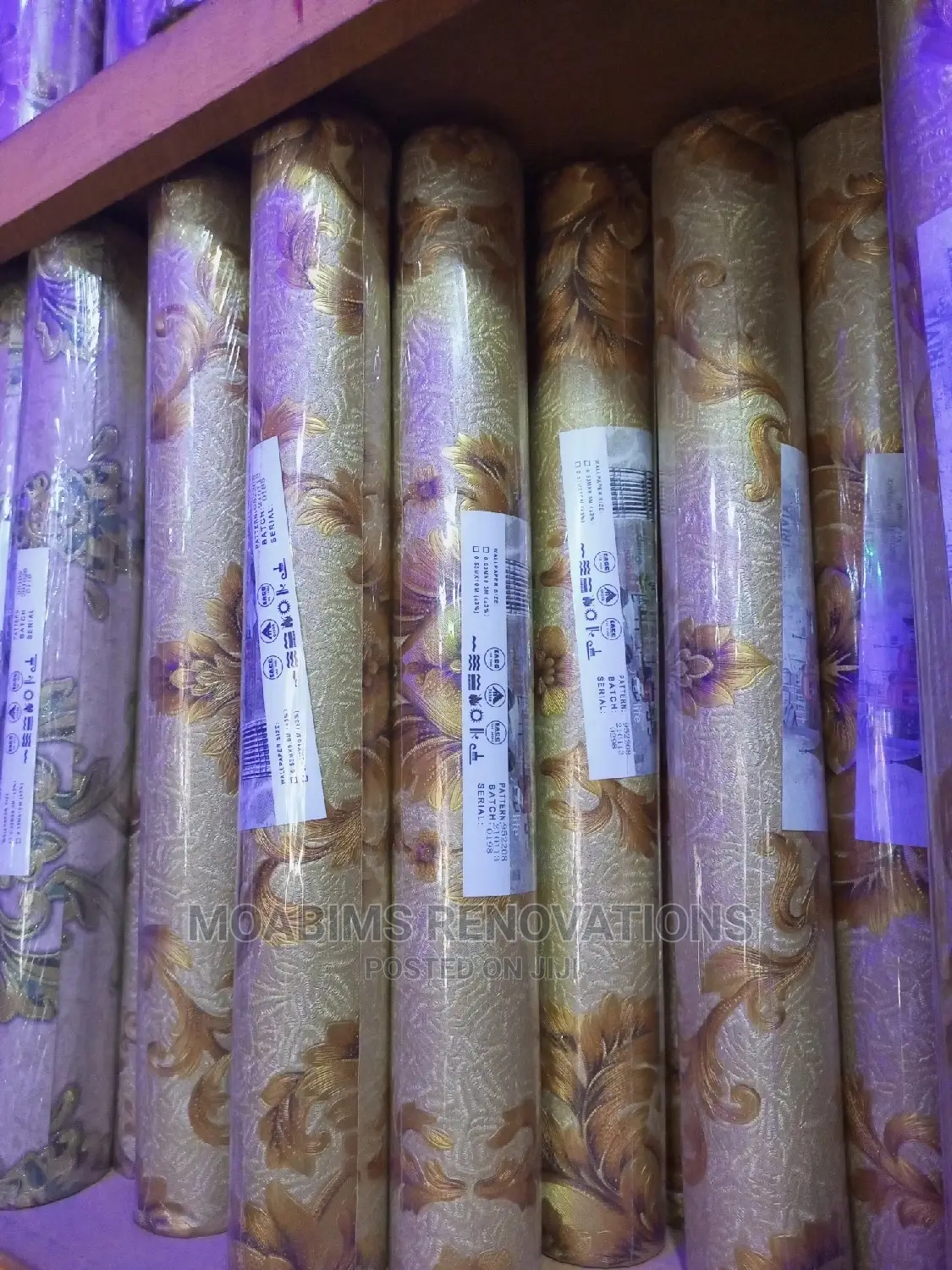 Quality Italian Gold Design Wallpaper