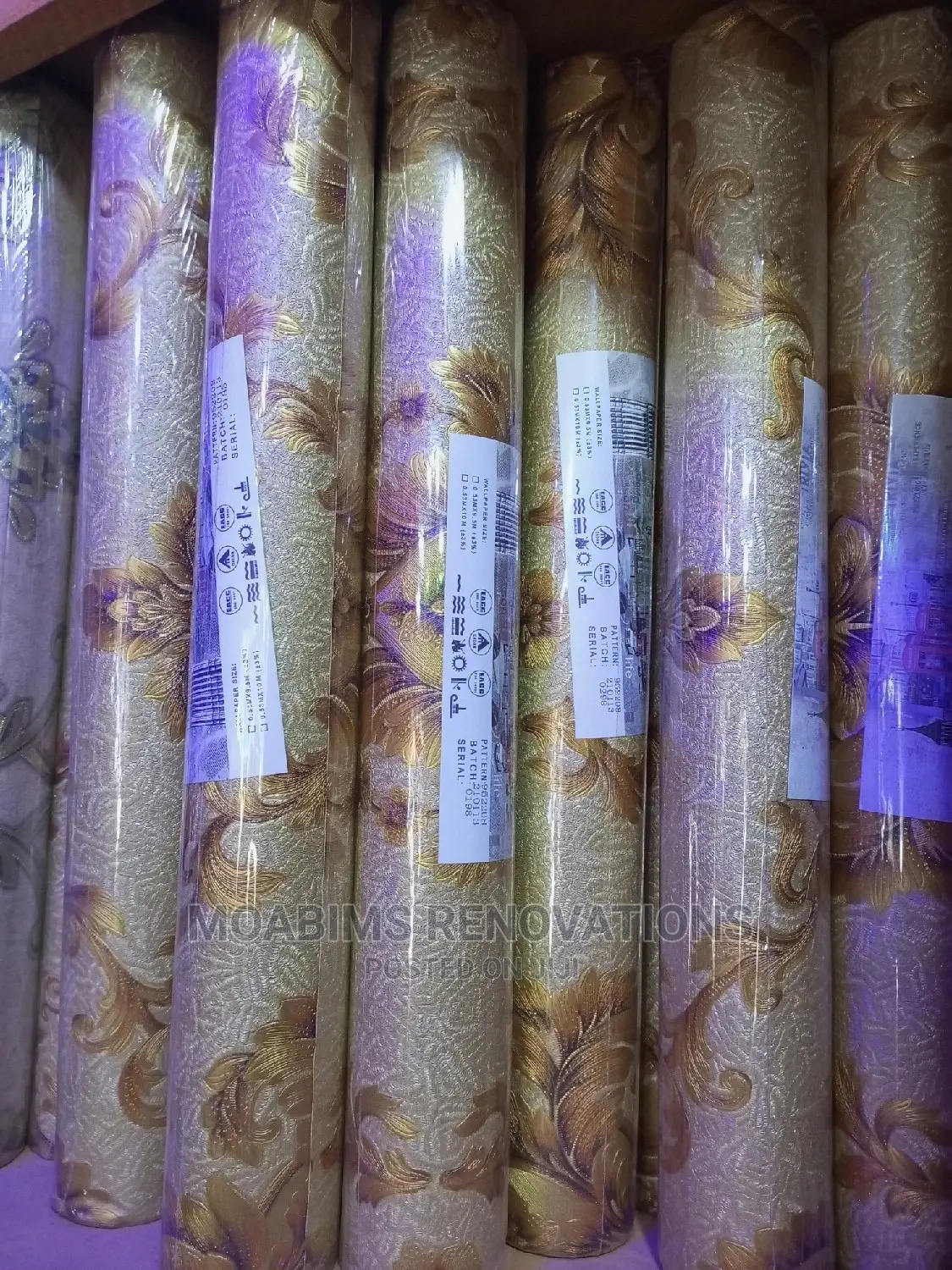 Quality Italian Gold Design Wallpaper