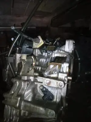 MPV Mazda 2000model Gearbox
