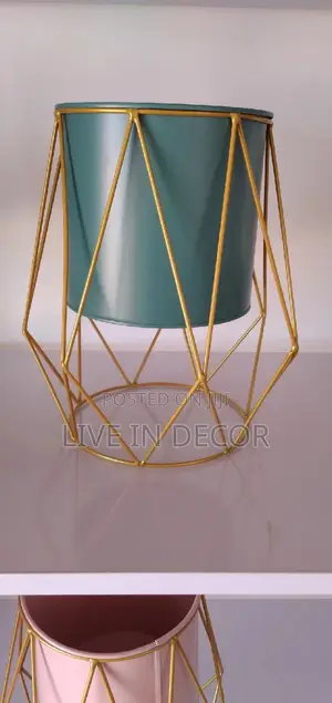 Stylish Iron Decor Vase