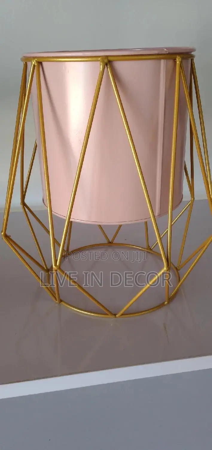 Stylish Iron Decor Vase