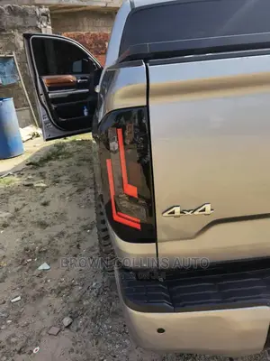 Back Lights Tundra LED 2016-2021 Original
