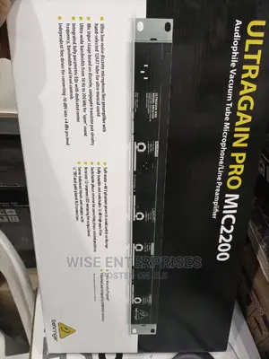 Ultragain PRO Mic 2200