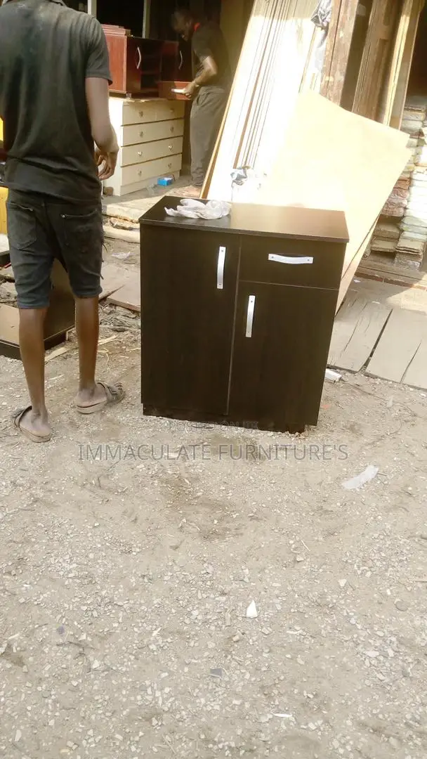 2b3ft Cupboard