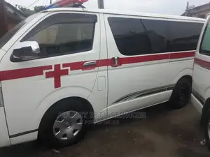 Toyota HiAce 2014