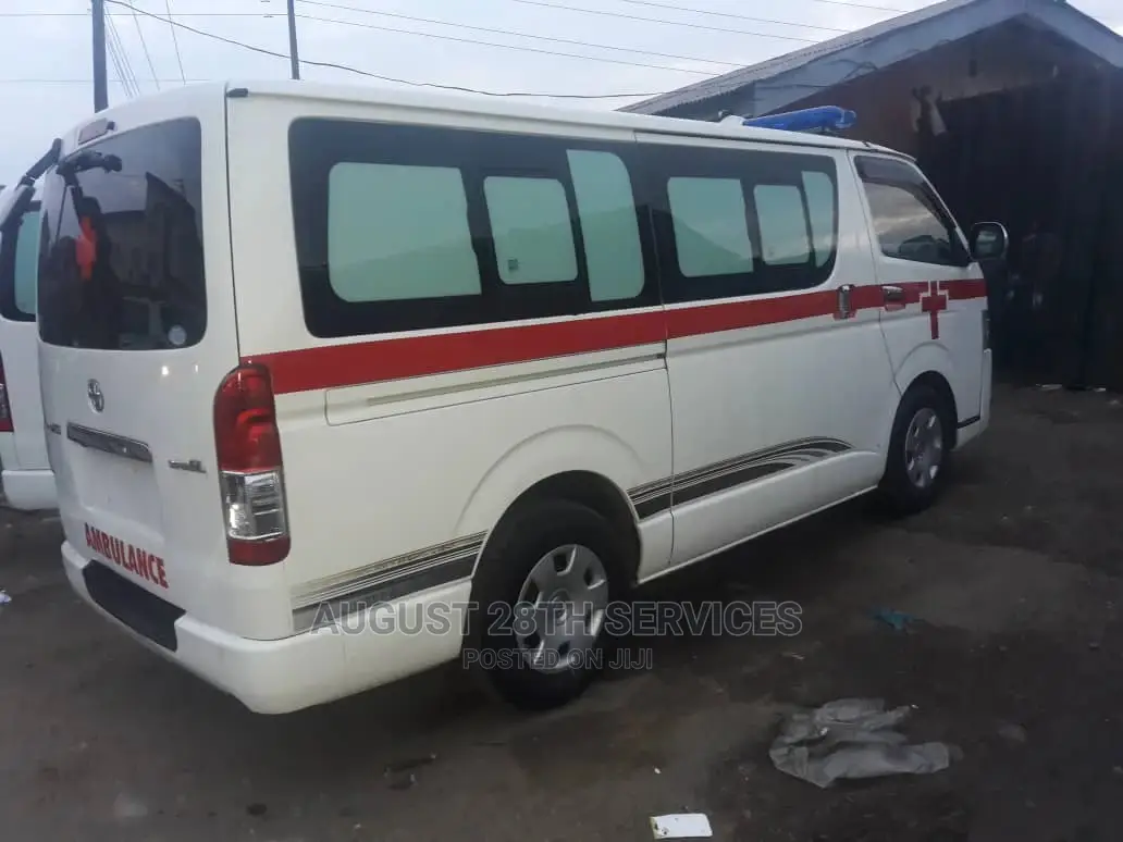 Toyota HiAce 2014